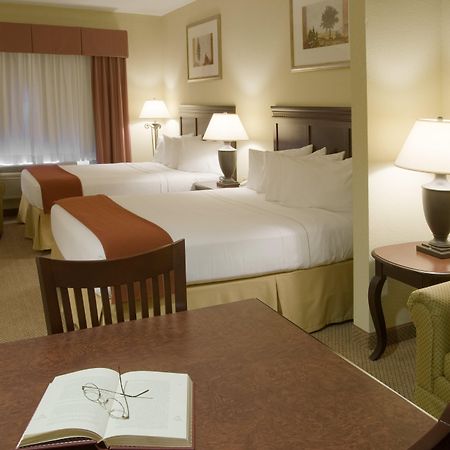 Holiday Inn Express Hotel & Suites Lucedale By Ihg Rum bild