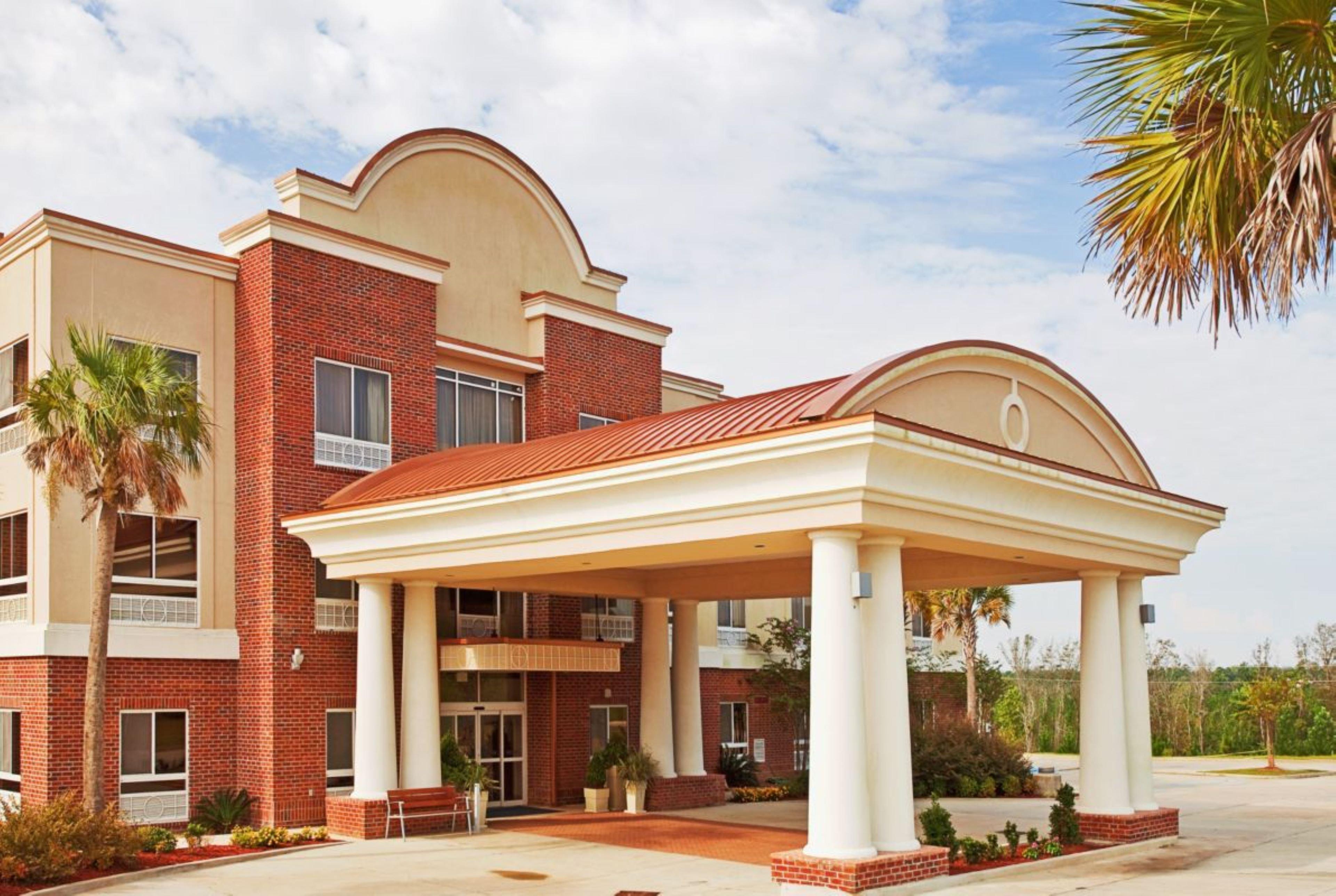 Holiday Inn Express Hotel & Suites Lucedale By Ihg Exteriör bild