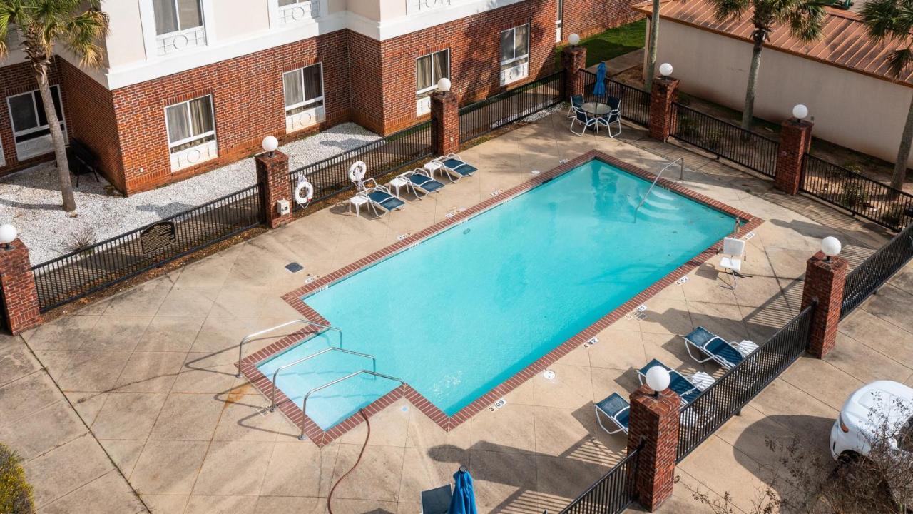 Holiday Inn Express Hotel & Suites Lucedale By Ihg Exteriör bild