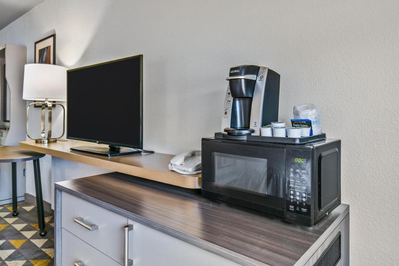 Holiday Inn Express Hotel & Suites Lucedale By Ihg Exteriör bild