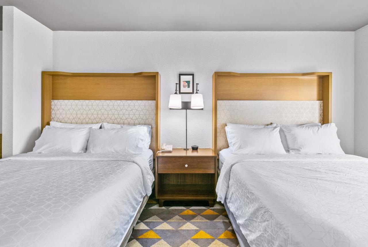 Holiday Inn Express Hotel & Suites Lucedale By Ihg Exteriör bild