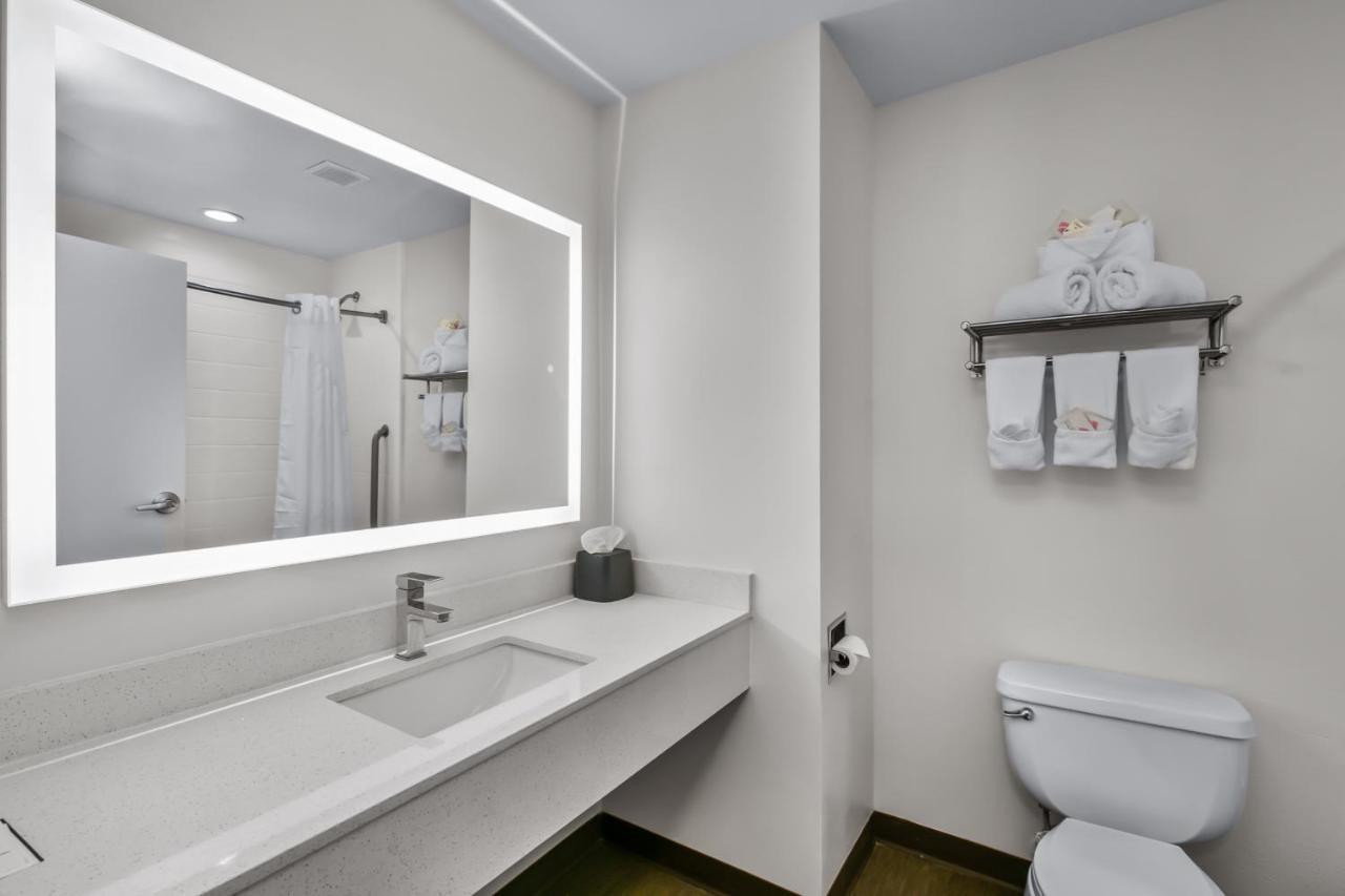 Holiday Inn Express Hotel & Suites Lucedale By Ihg Exteriör bild
